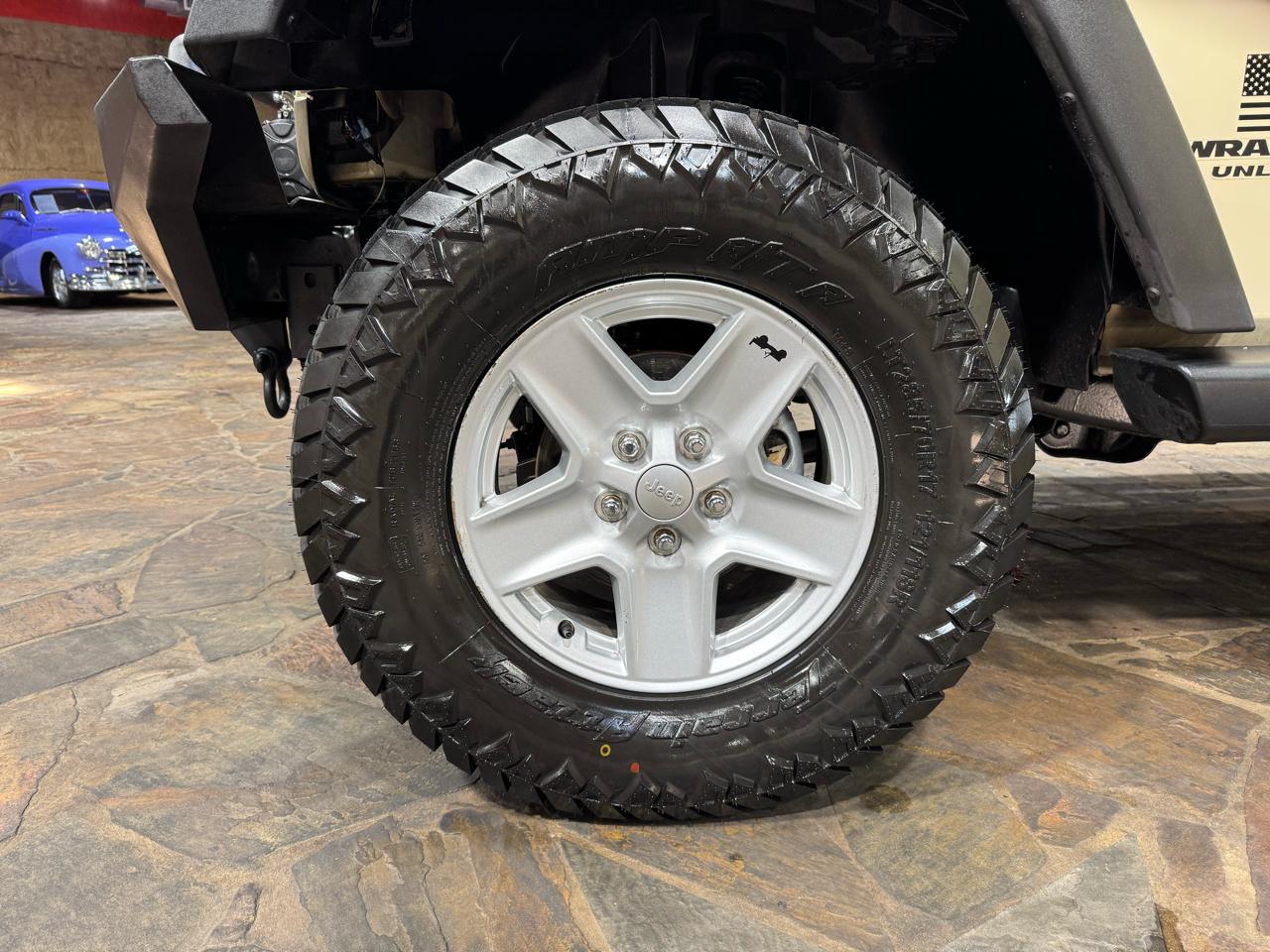 Jeep Wrangler Unlimited 4WD 4dr Sport 2011
