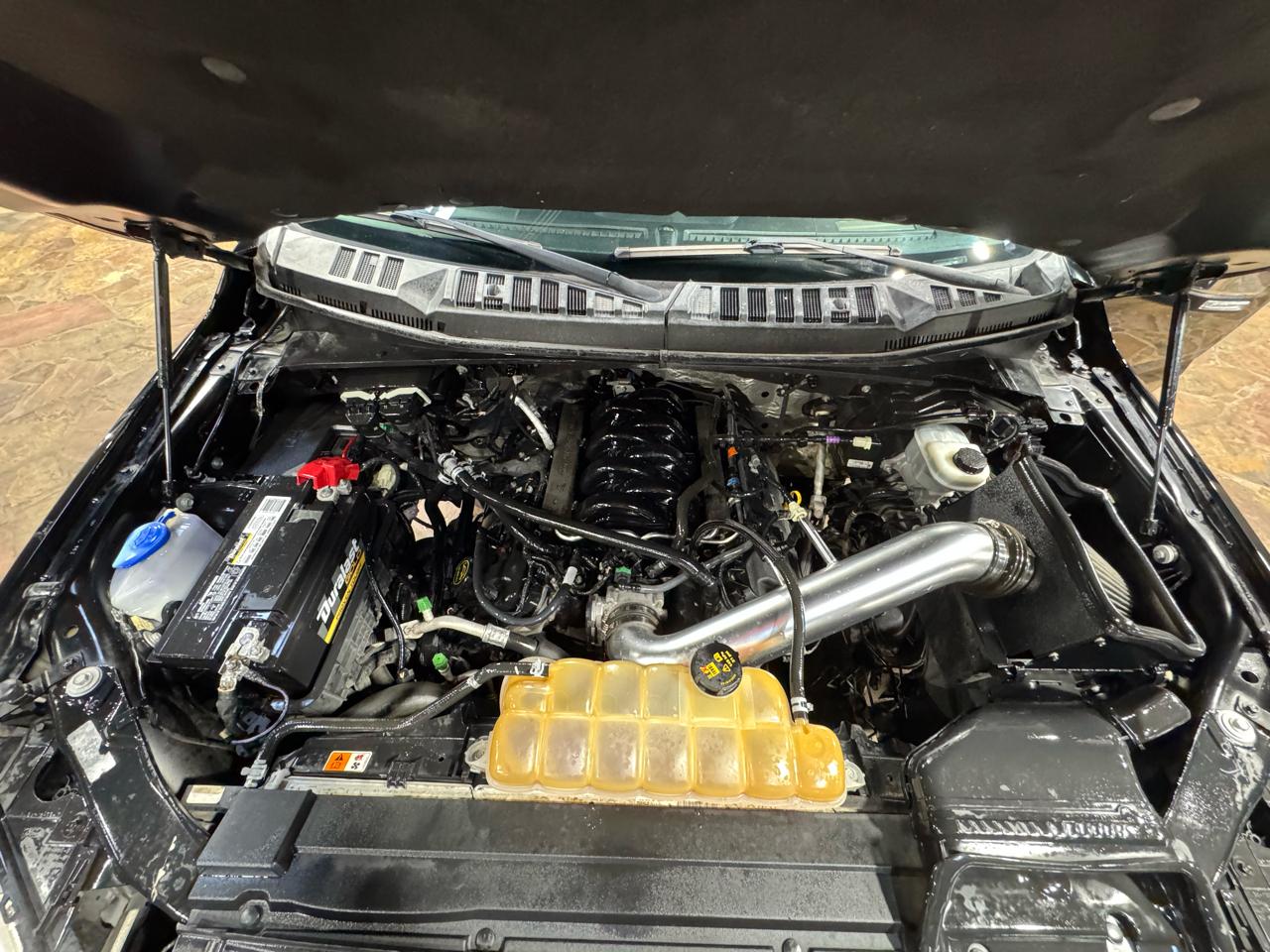 Ford F-150 4WD SuperCrew 145" Lariat 2017