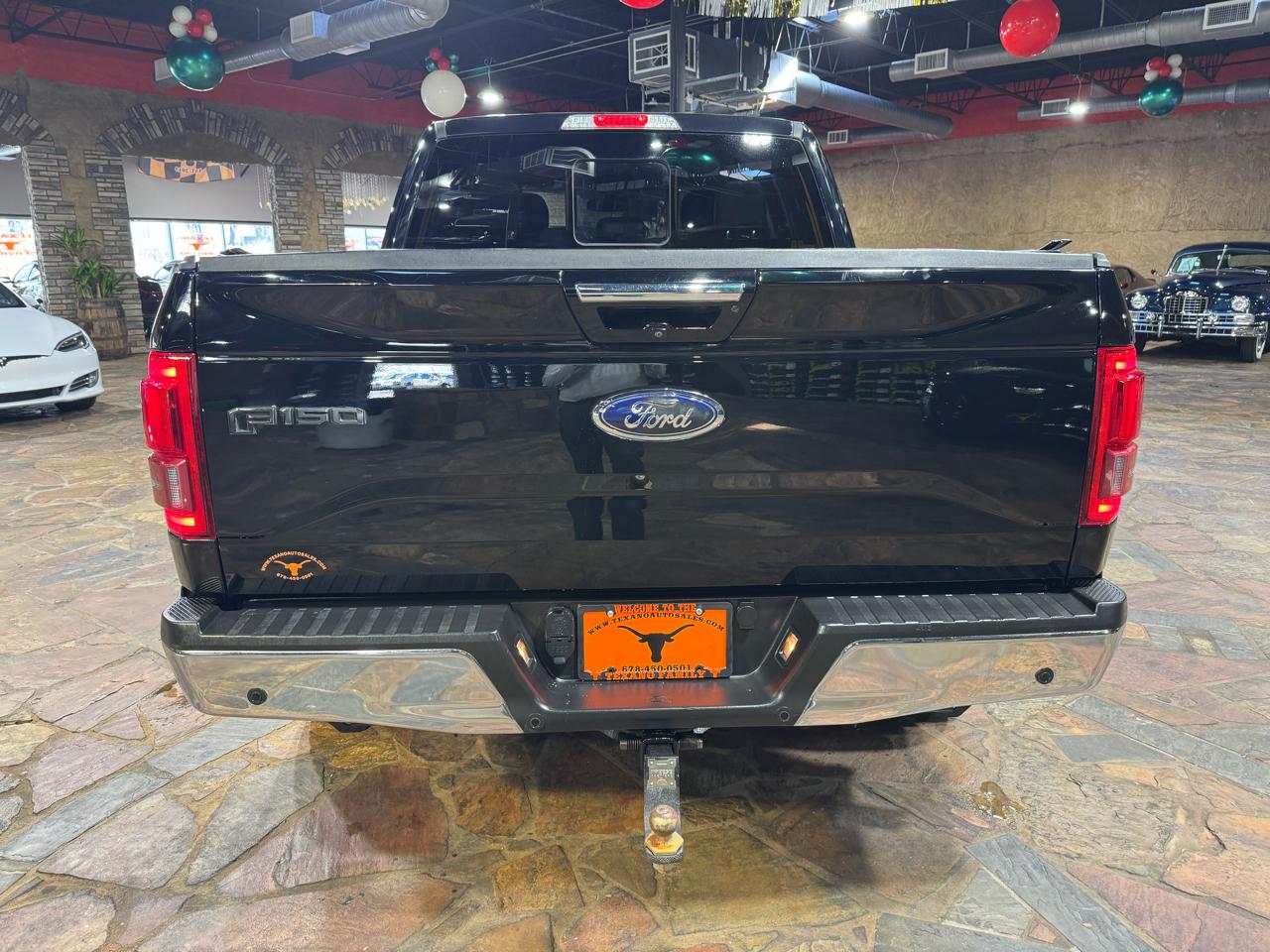 Ford F-150 4WD SuperCrew 145" Lariat 2017