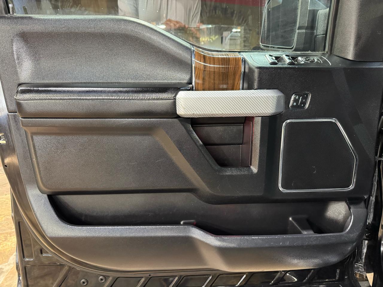 Ford F-150 4WD SuperCrew 145" Lariat 2017