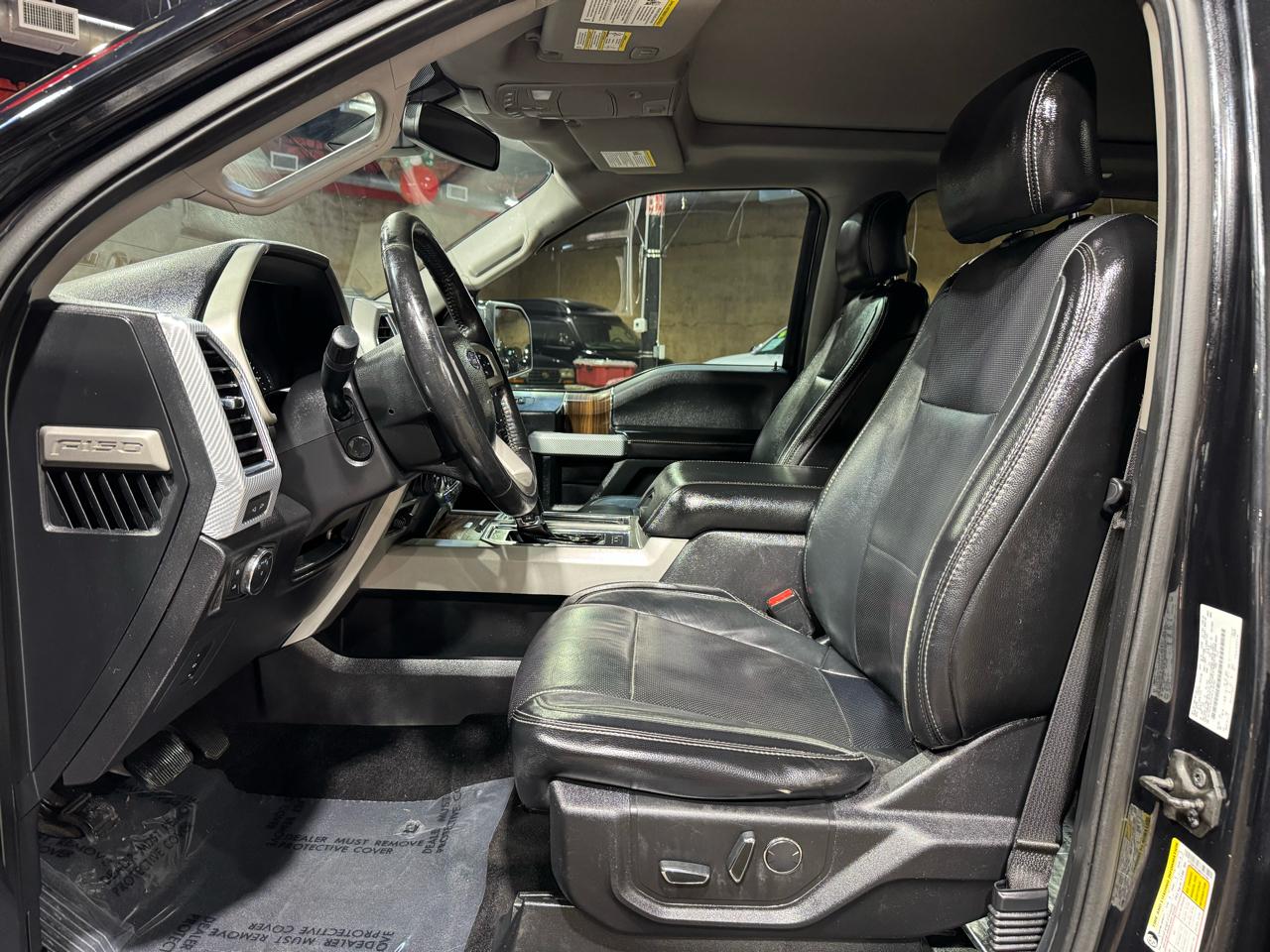 Ford F-150 4WD SuperCrew 145" Lariat 2017