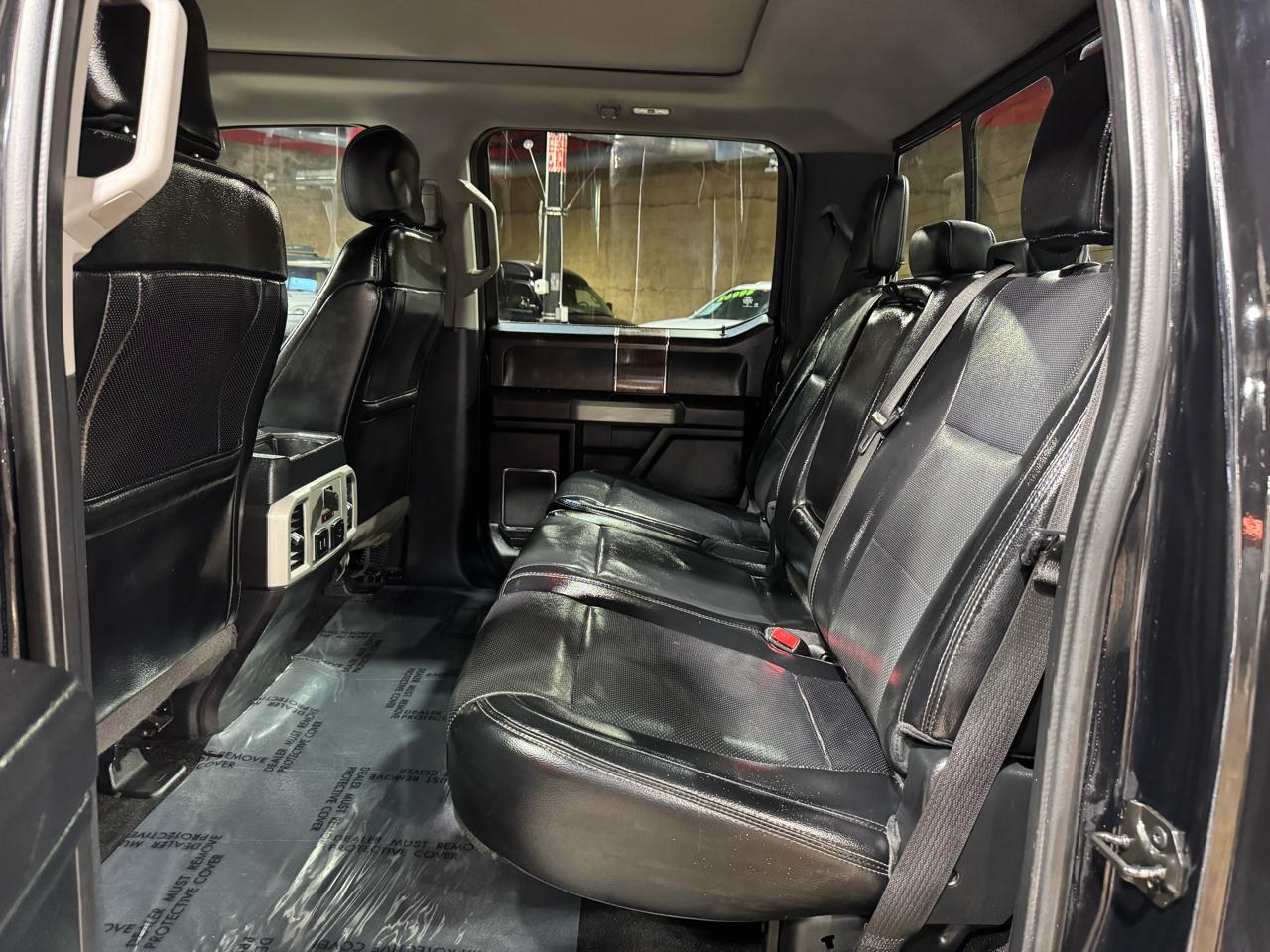 Ford F-150 4WD SuperCrew 145" Lariat 2017