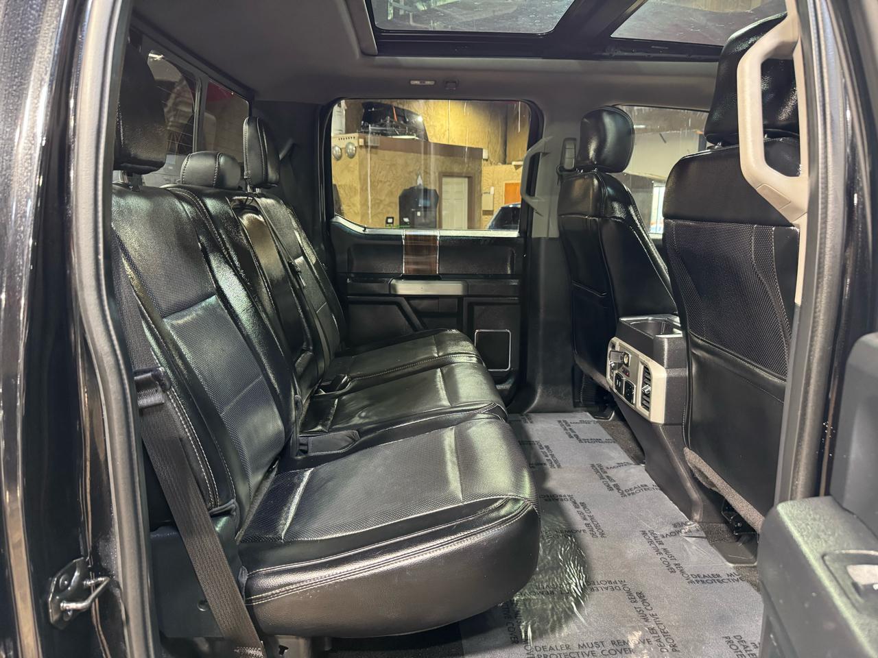 Ford F-150 4WD SuperCrew 145" Lariat 2017