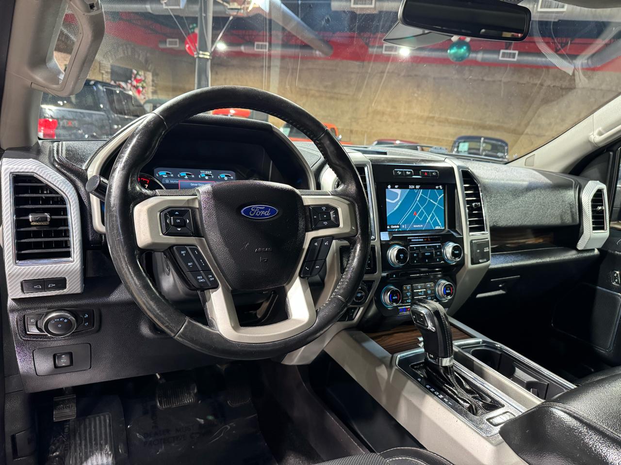 Ford F-150 4WD SuperCrew 145" Lariat 2017