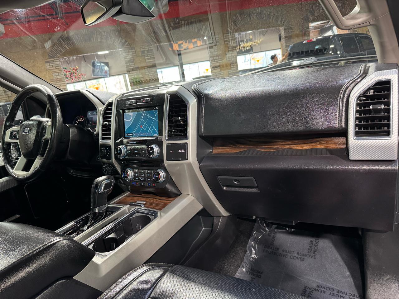 Ford F-150 4WD SuperCrew 145" Lariat 2017