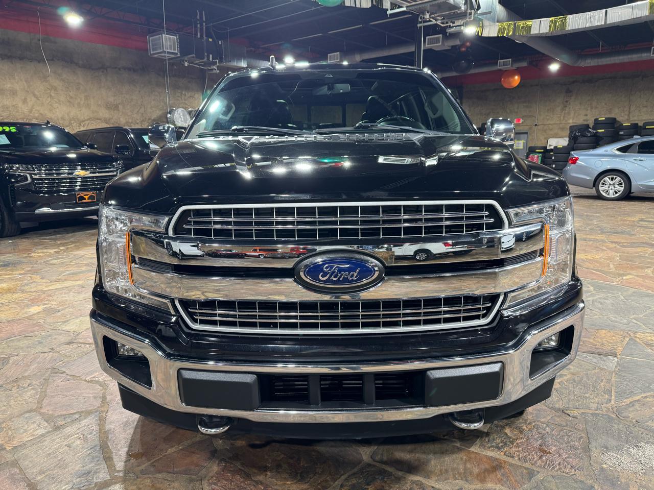 Ford F-150 4WD SuperCrew 145" Lariat 2019