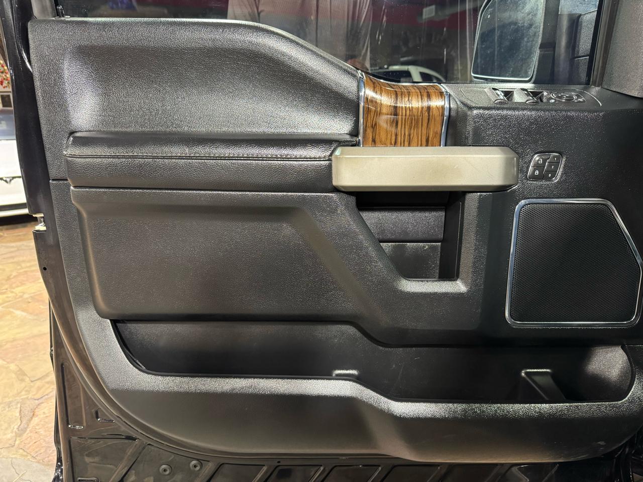 Ford F-150 4WD SuperCrew 145" Lariat 2019