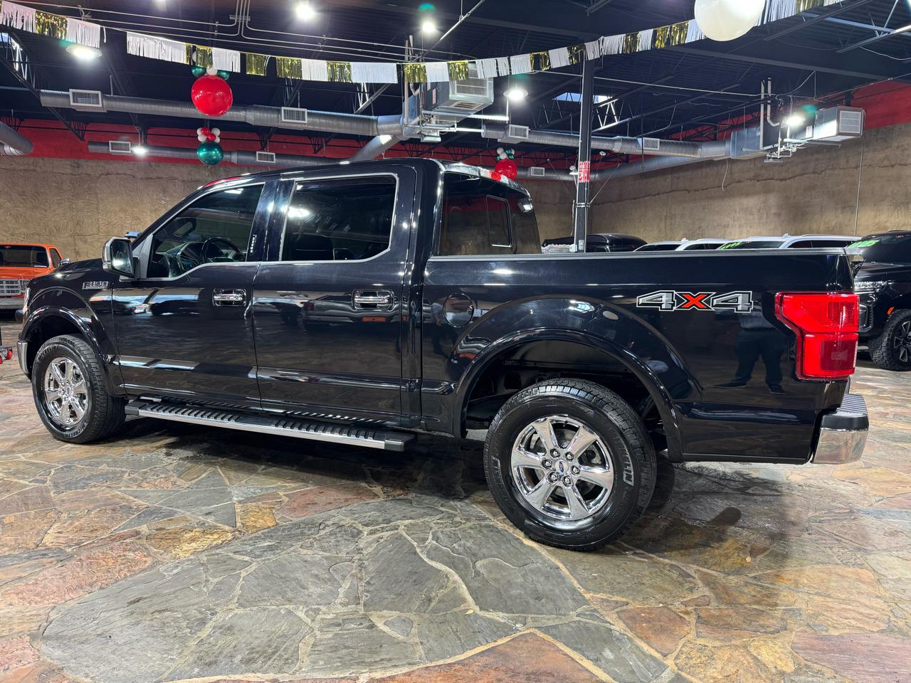 Ford F-150 4WD SuperCrew 145" Lariat 2019