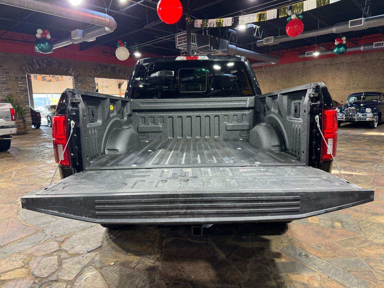 Ford F-150 4WD SuperCrew 145" Lariat 2019