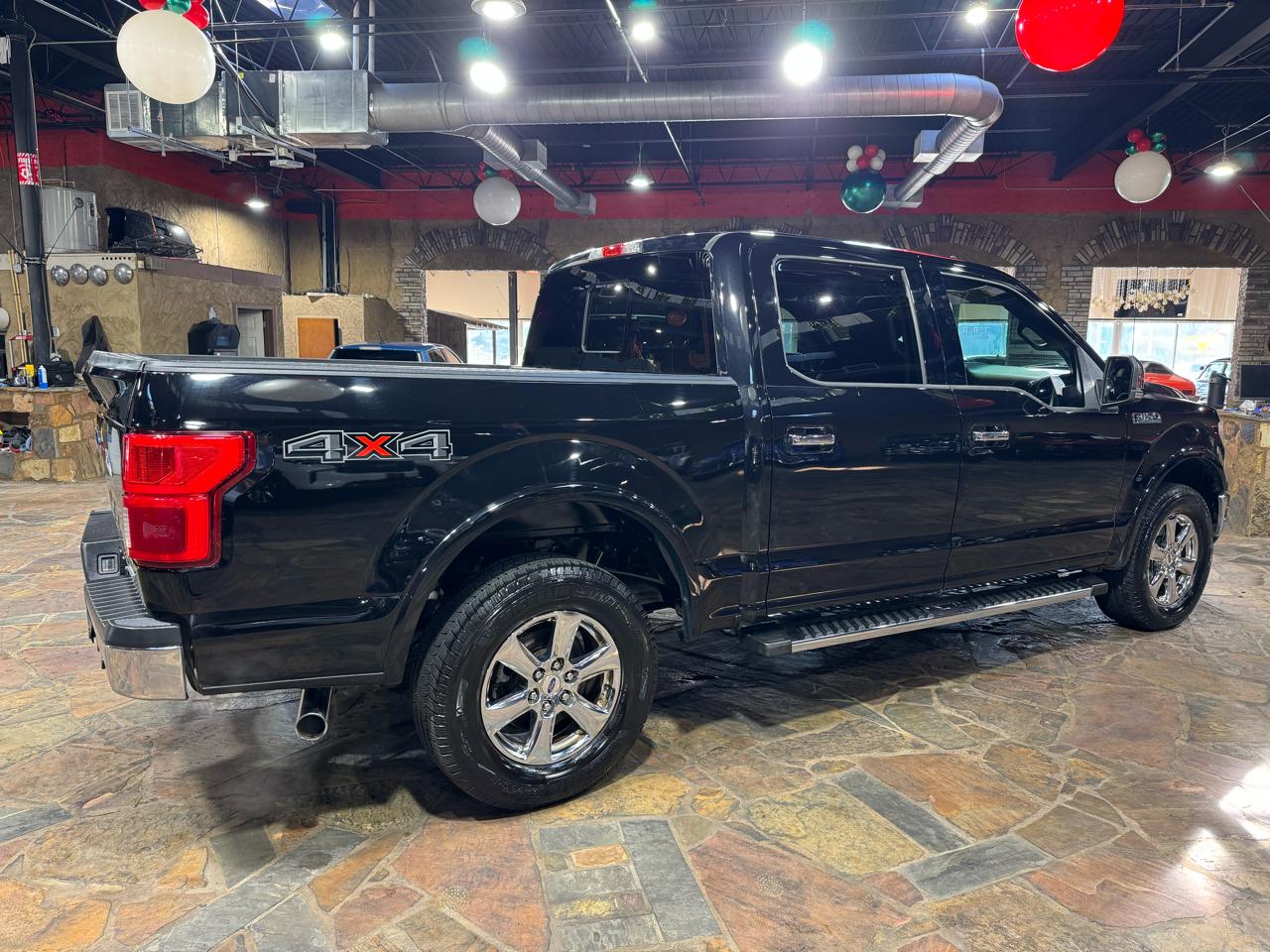 Ford F-150 4WD SuperCrew 145" Lariat 2019