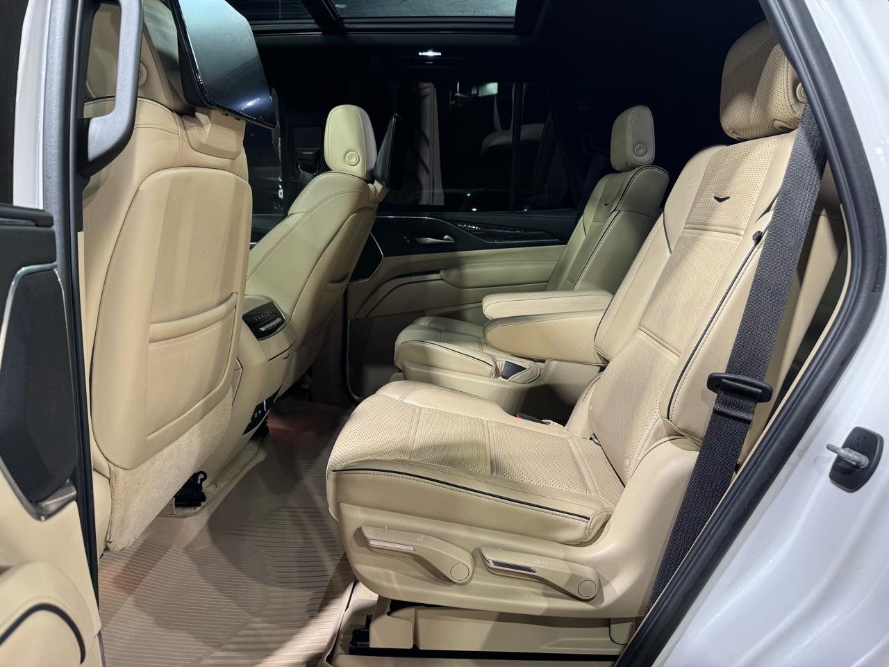 Cadillac Escalade 2WD 4dr Premium Luxury 2021