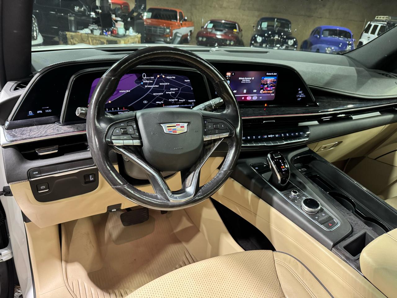 Cadillac Escalade 2WD 4dr Premium Luxury 2021