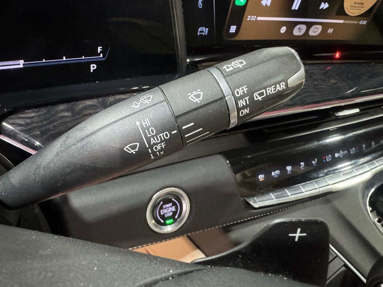 Cadillac Escalade 2WD 4dr Premium Luxury 2021