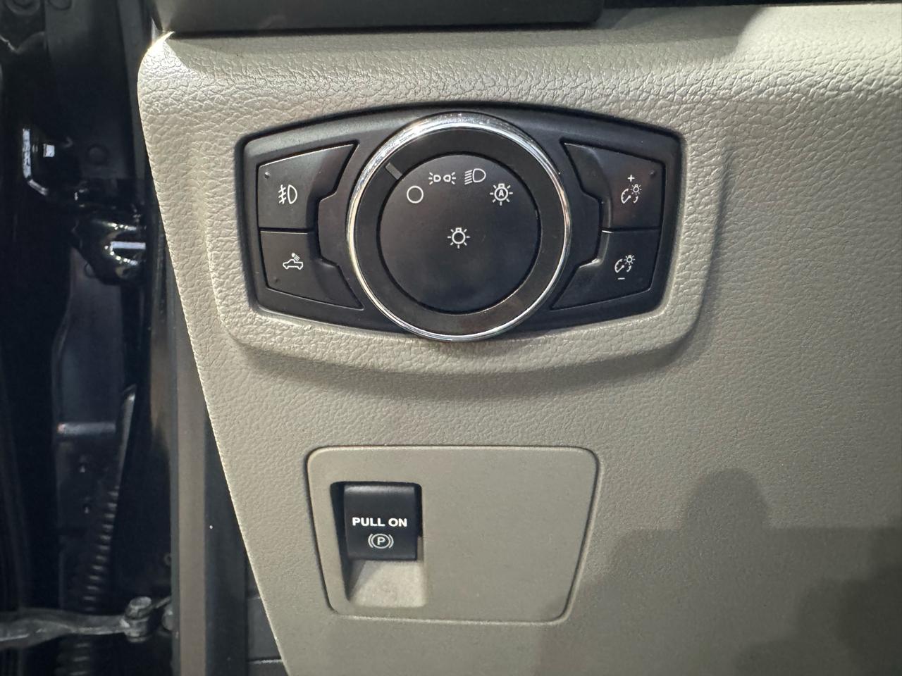 Ford F-150 XLT 2WD SuperCrew 5.5' Box 2018