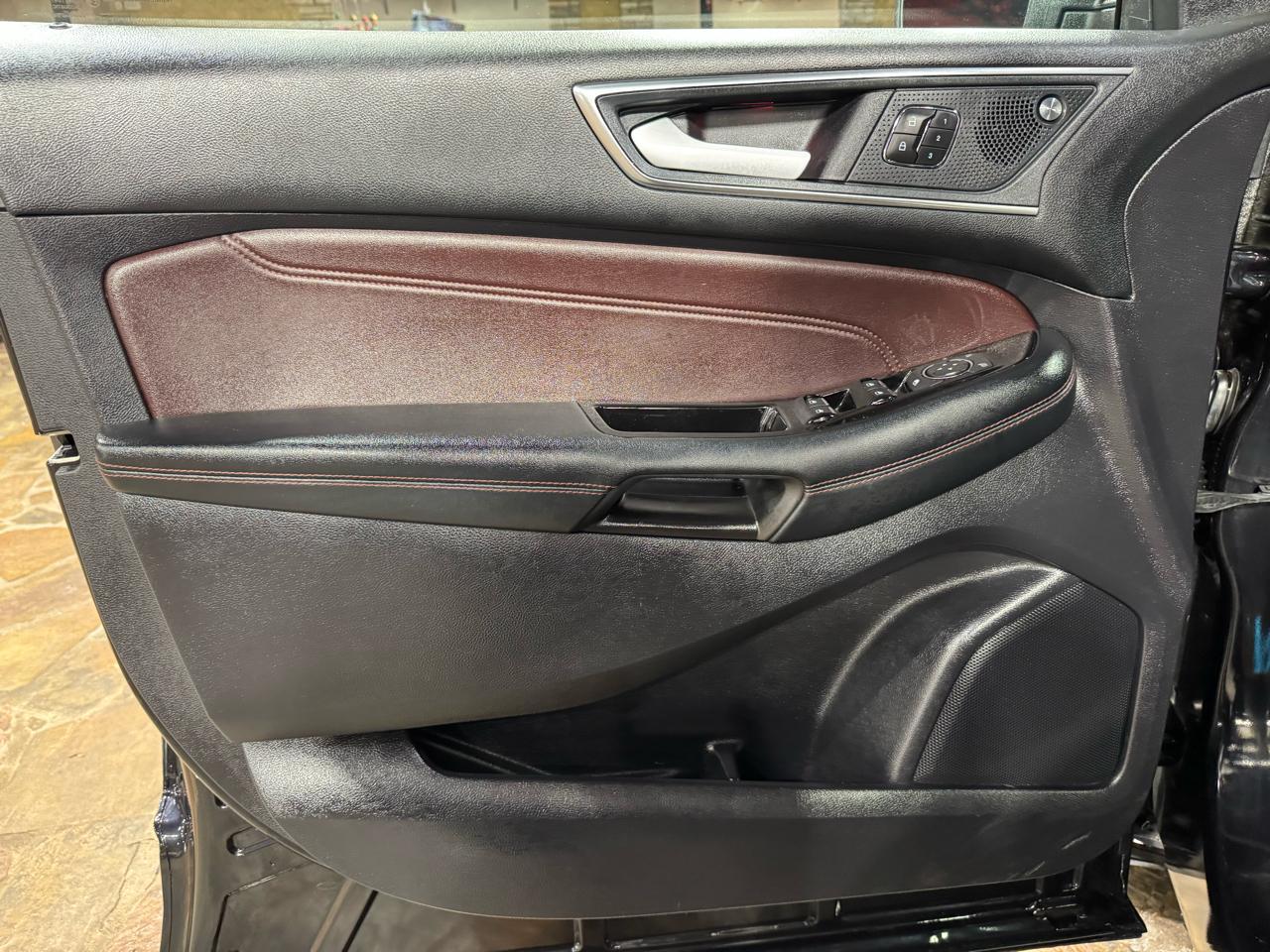 Ford Edge Titanium FWD 2020