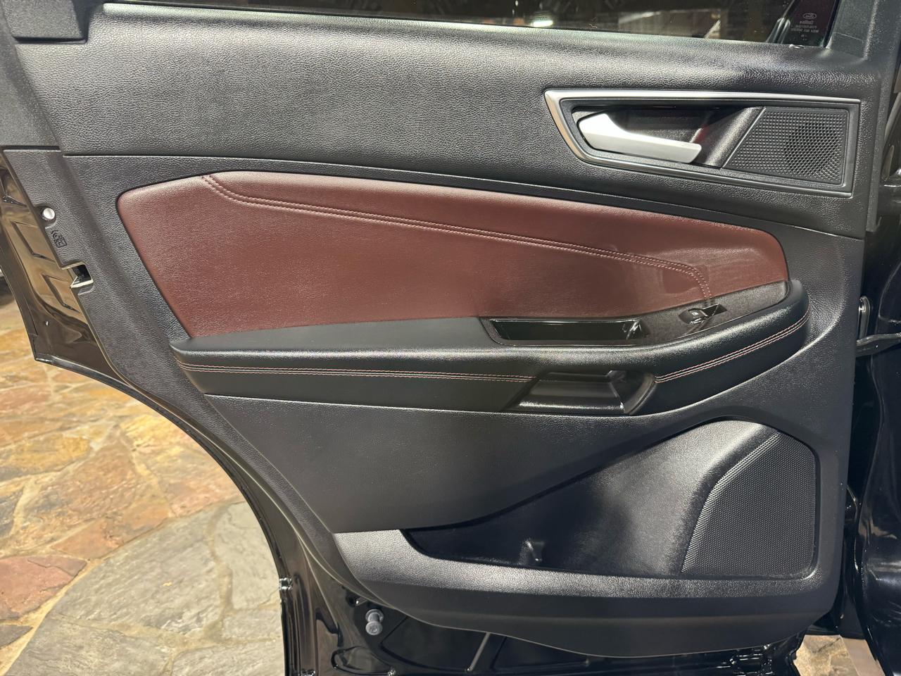 Ford Edge Titanium FWD 2020