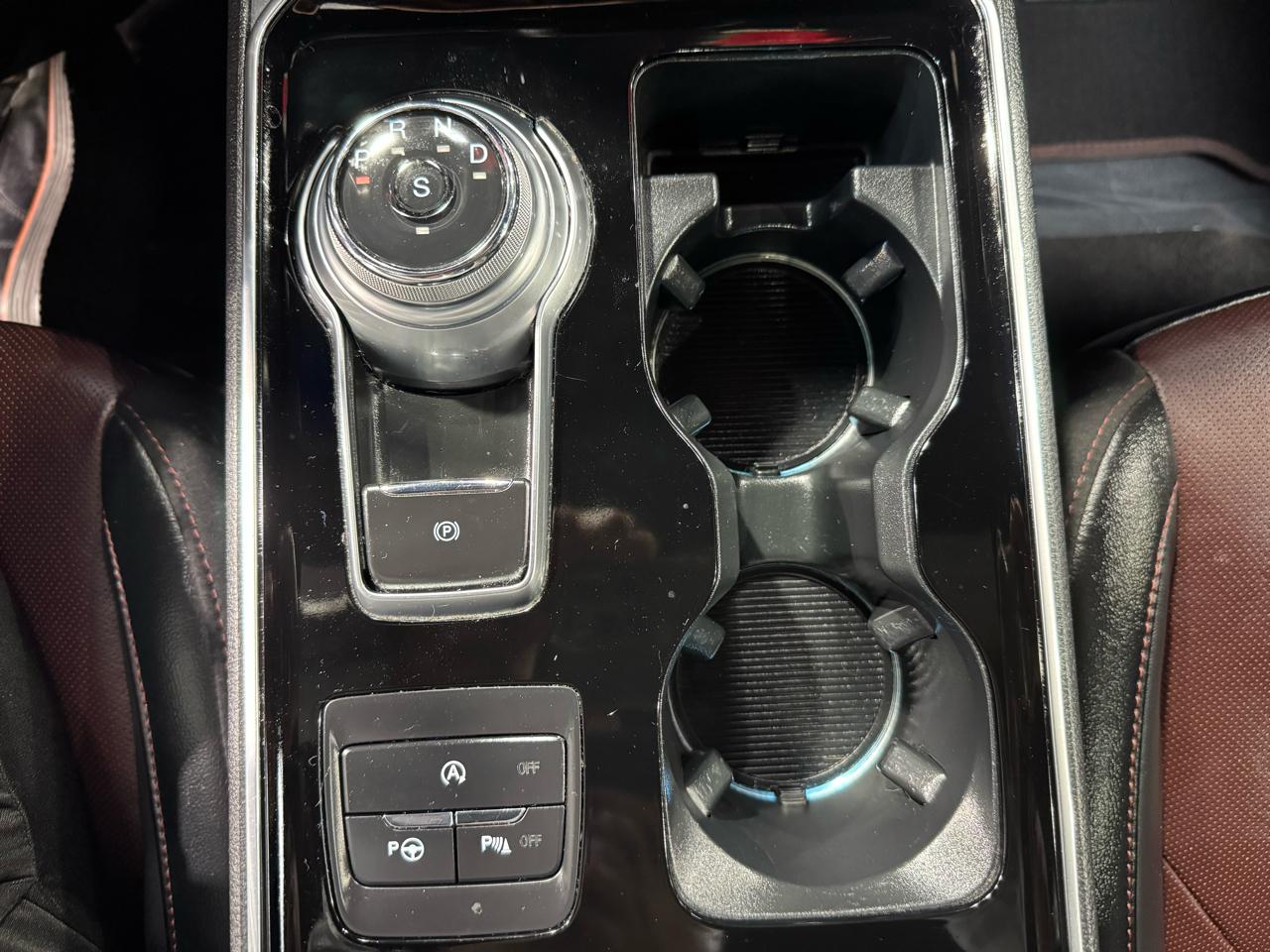 Ford Edge Titanium FWD 2020