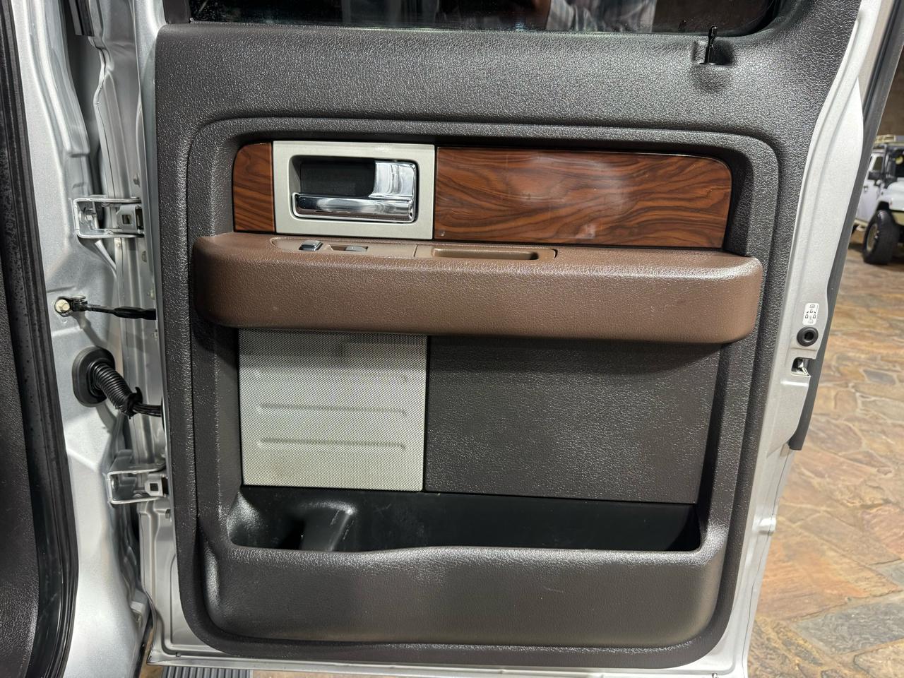 Ford F-150 4WD SuperCrew 145" Platinum 2010