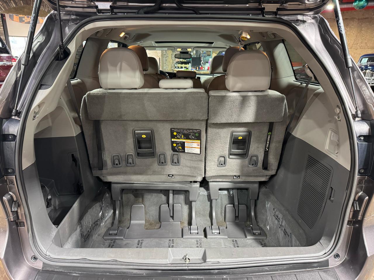 Toyota Sienna XLE Auto Access Seat FWD 7-Passenger (Natl) 2020