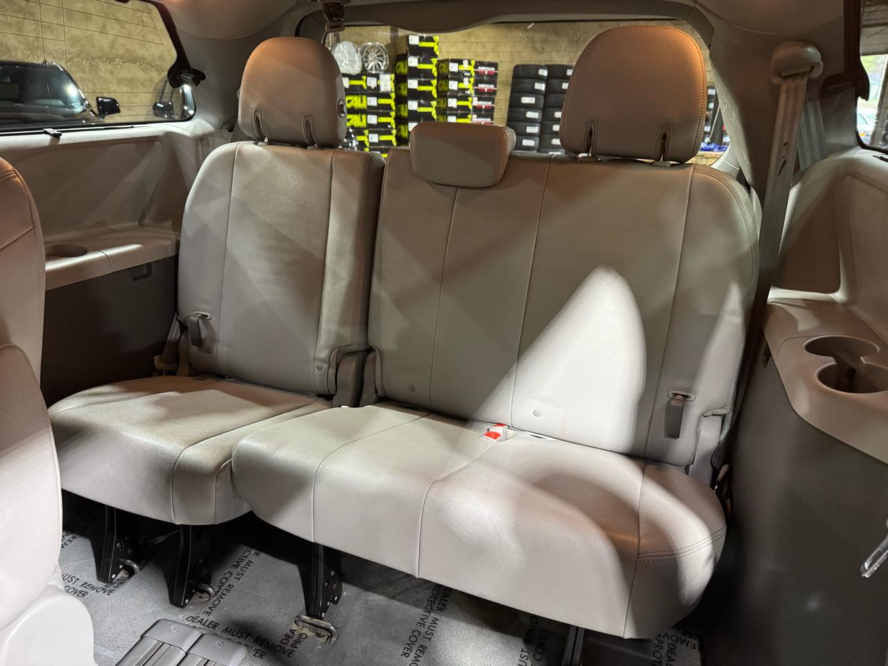 Toyota Sienna XLE Auto Access Seat FWD 7-Passenger (Natl) 2020