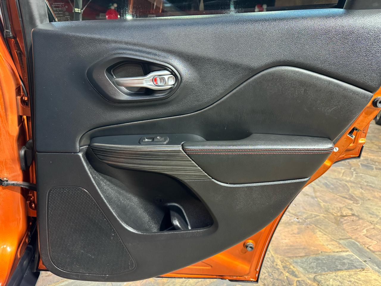 Jeep Cherokee 4WD 4dr Trailhawk 2015