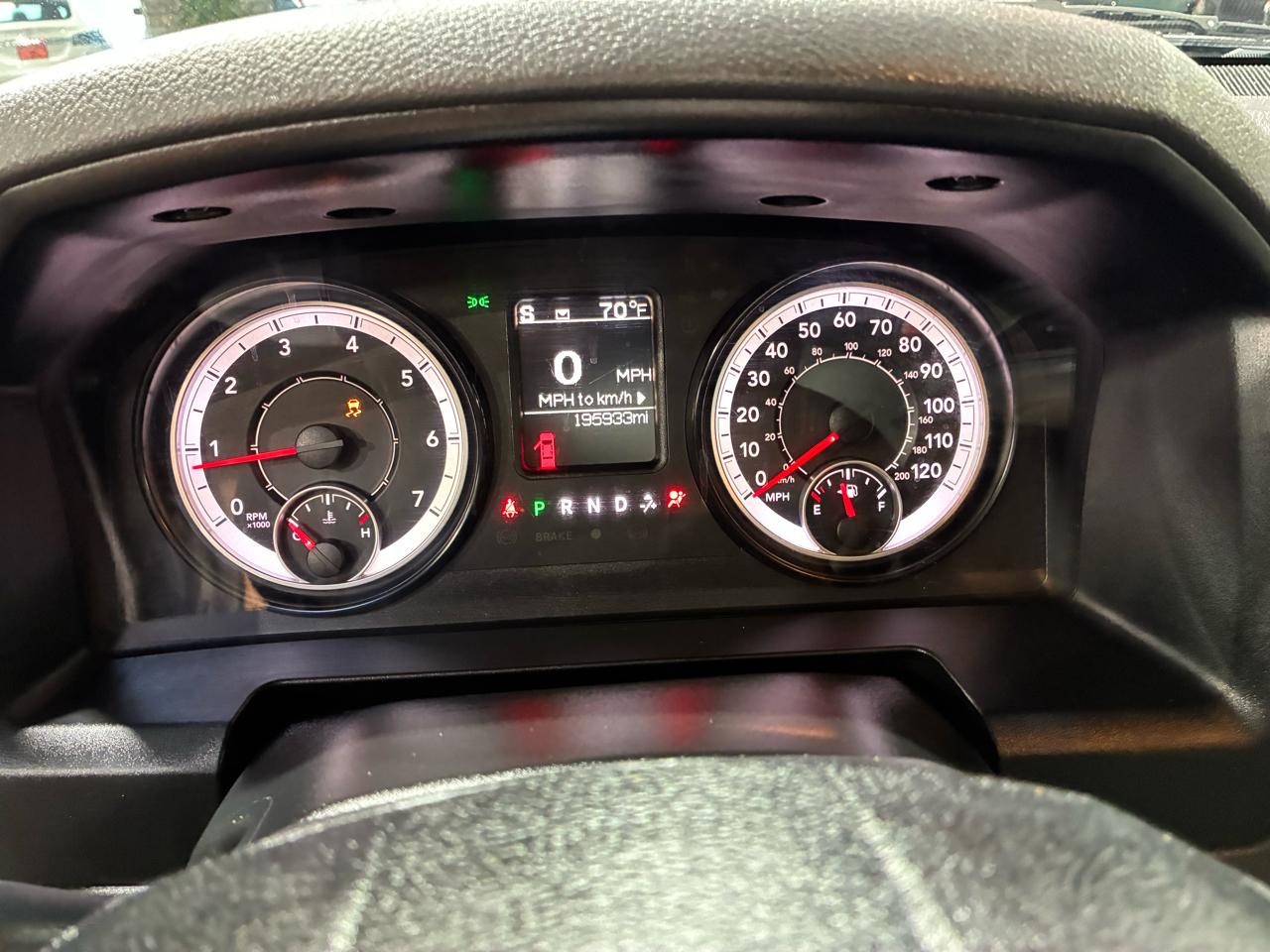 RAM 1500 2WD Crew Cab 140.5" Express 2016