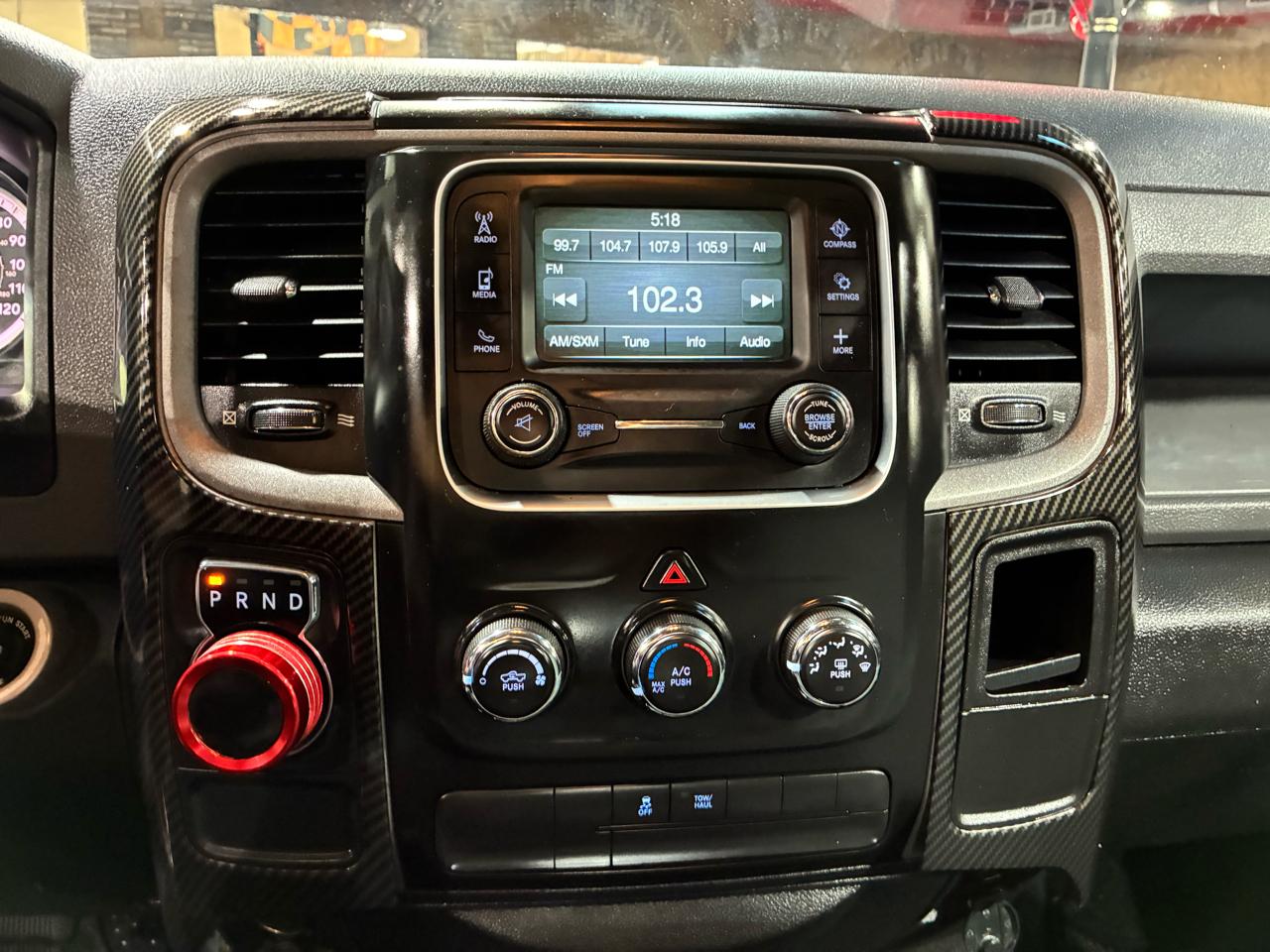 RAM 1500 2WD Crew Cab 140.5" Express 2016