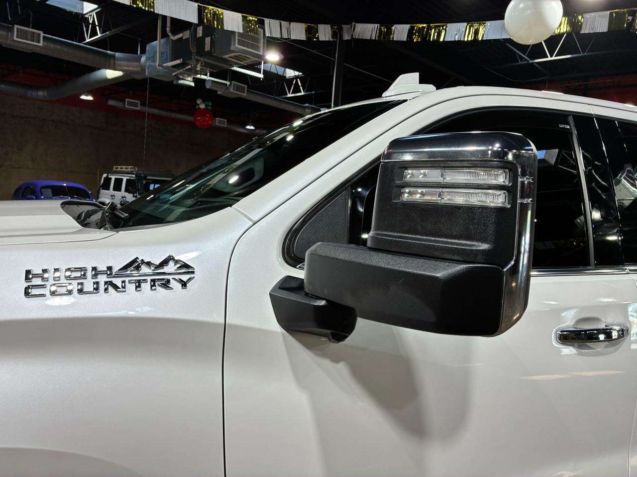 Chevrolet Silverado 1500 4WD Crew Cab 157" High Country 2021