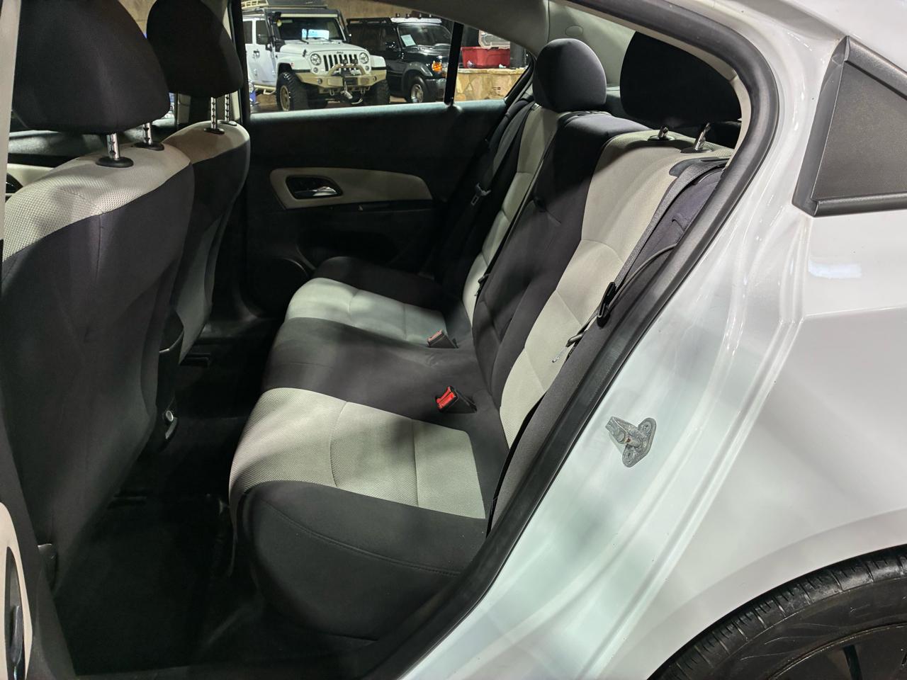 Chevrolet Cruze 4dr Sdn Auto LS 2013