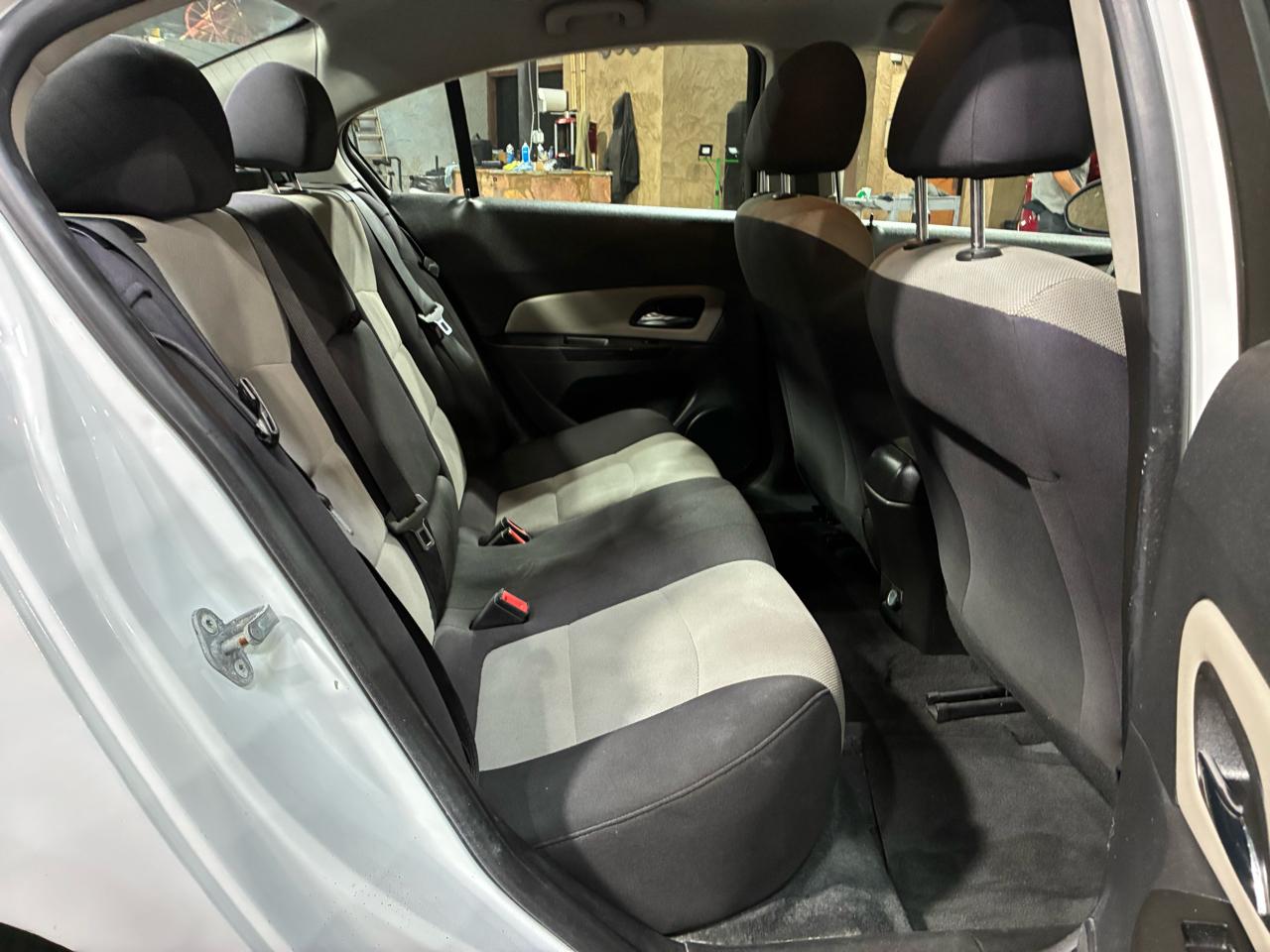 Chevrolet Cruze 4dr Sdn Auto LS 2013