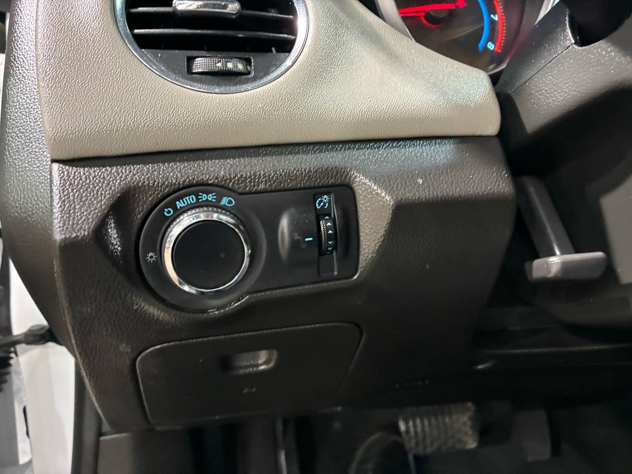 Chevrolet Cruze 4dr Sdn Auto LS 2013