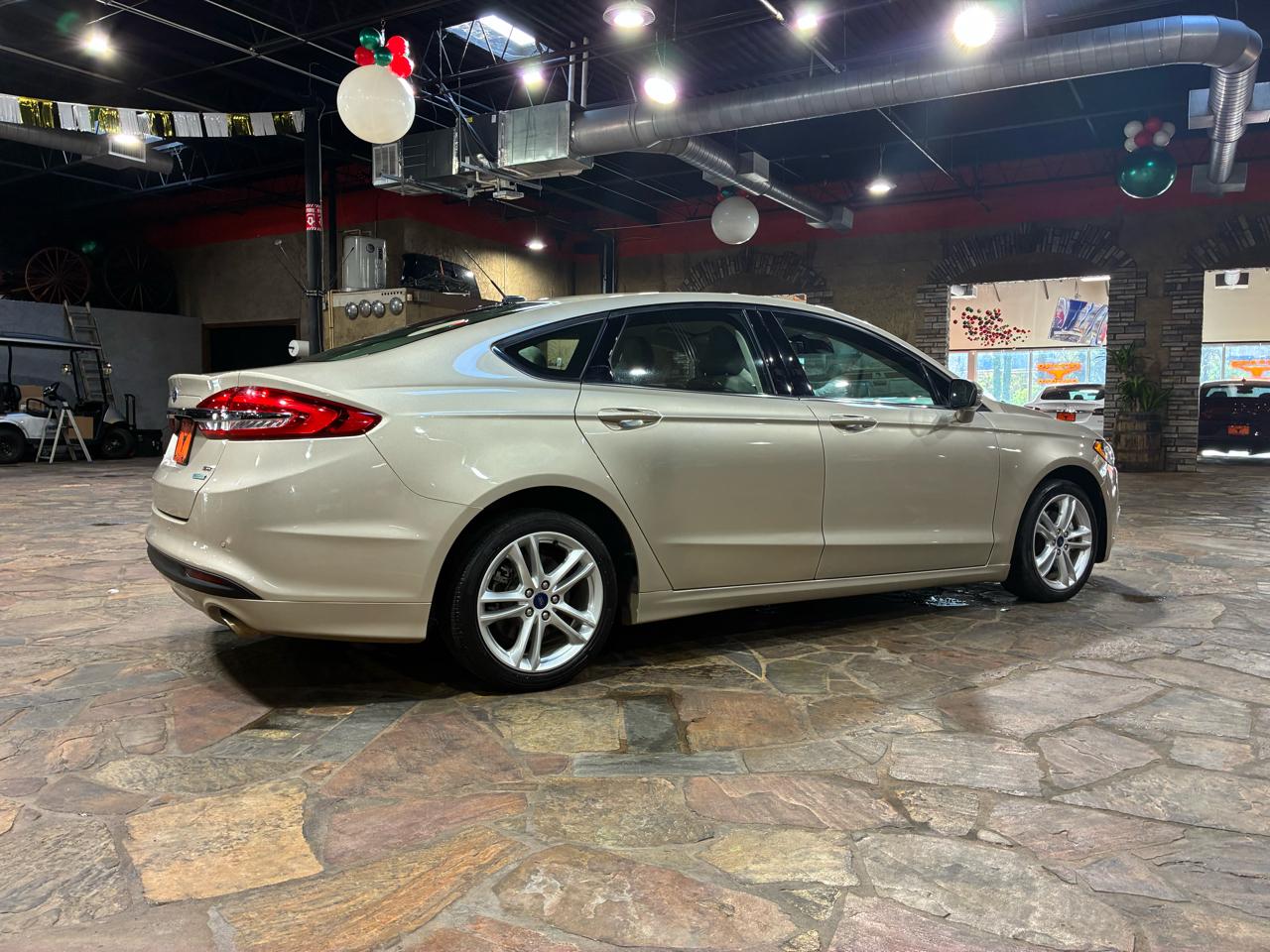 Ford Fusion SE FWD 2018