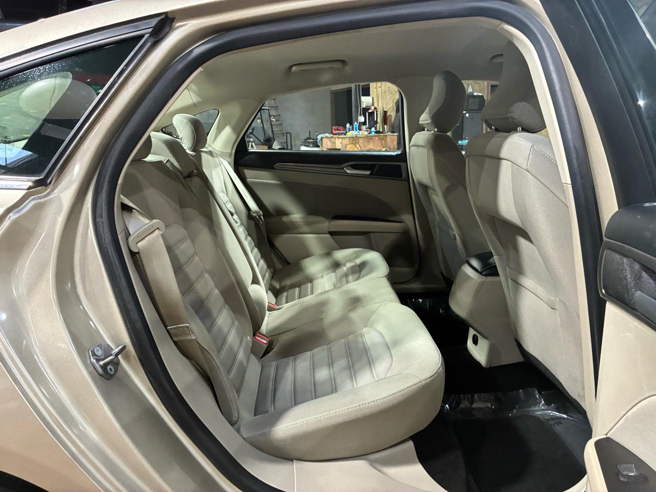 Ford Fusion SE FWD 2018