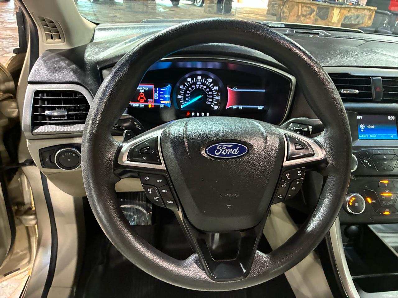 Ford Fusion SE FWD 2018