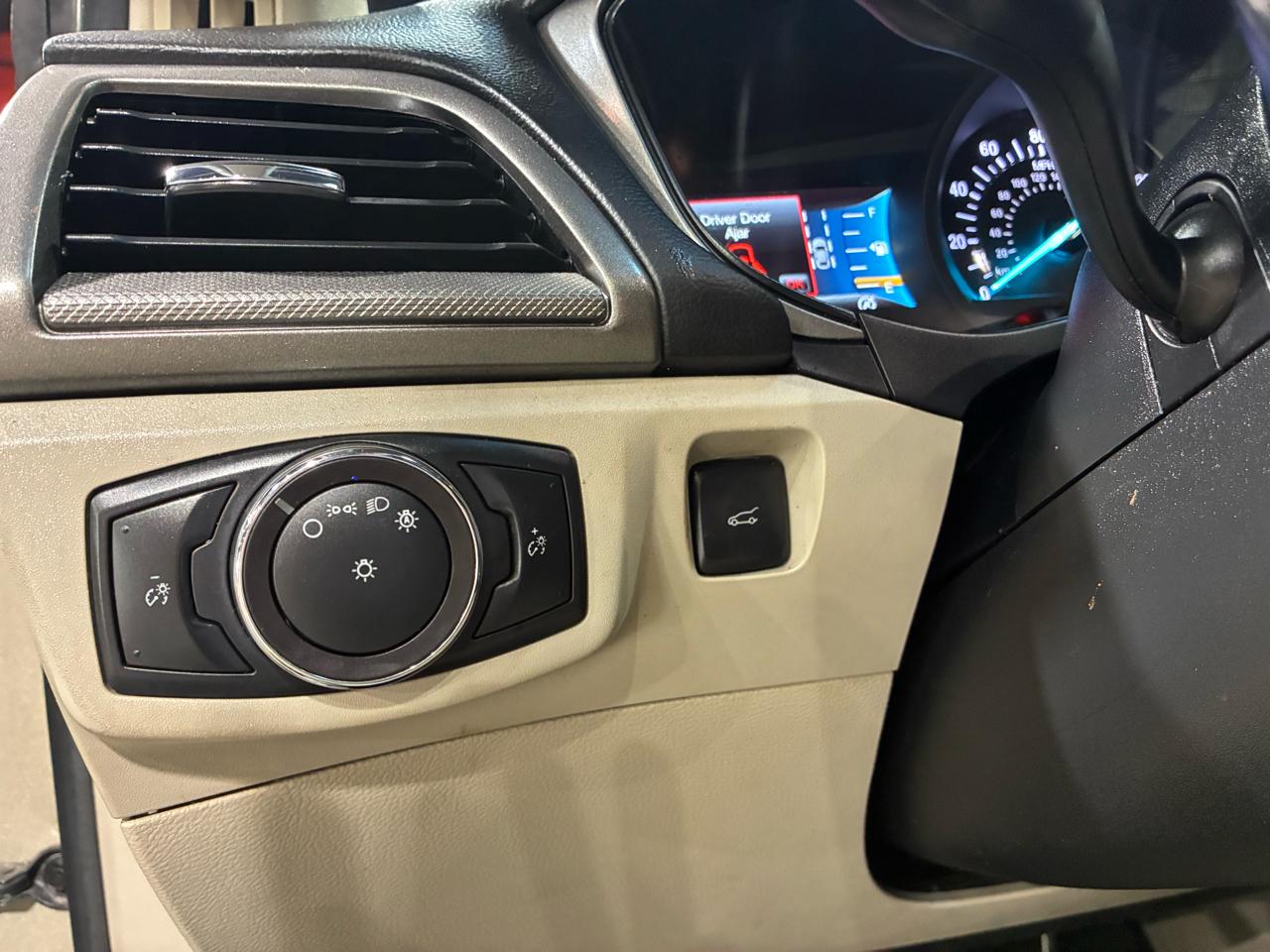 Ford Fusion SE FWD 2018