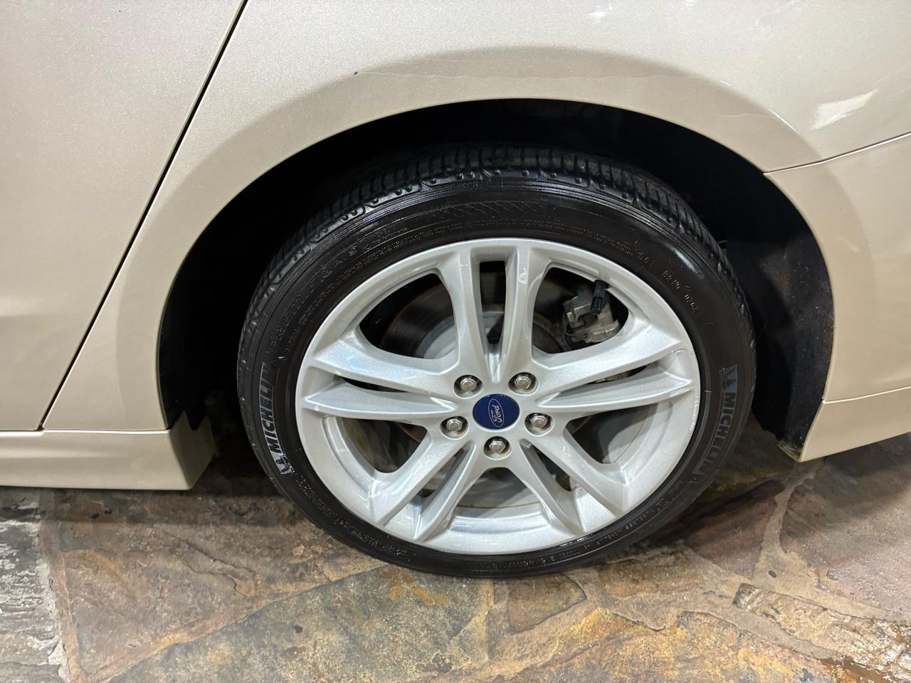 Ford Fusion SE FWD 2018