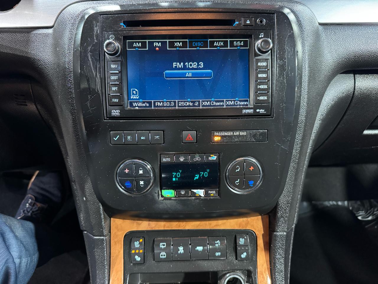 Buick Enclave AWD 4dr CXL 2009