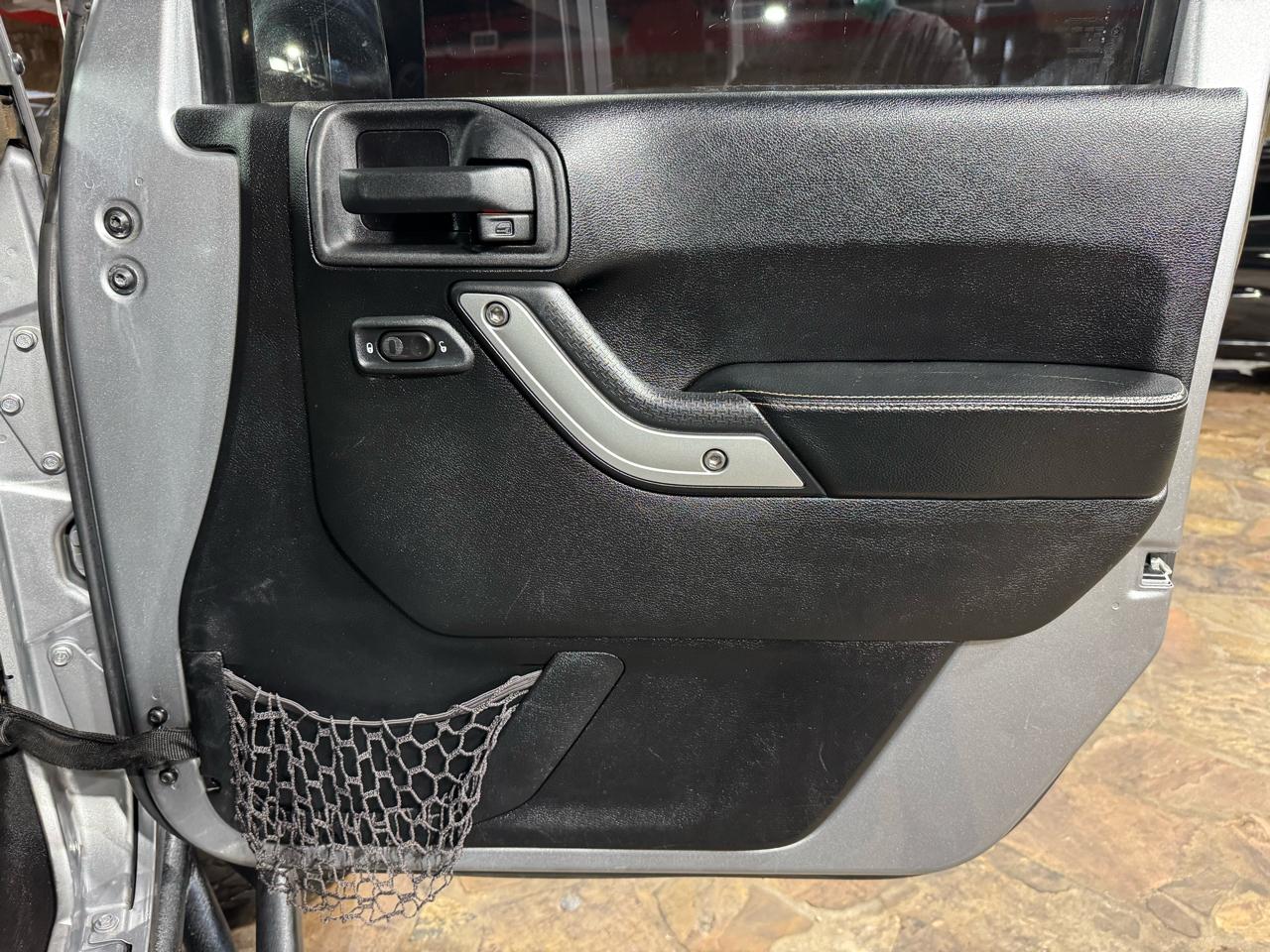 Jeep Wrangler Unlimited 4WD 4dr Freedom Edition *Ltd Avail* 2013