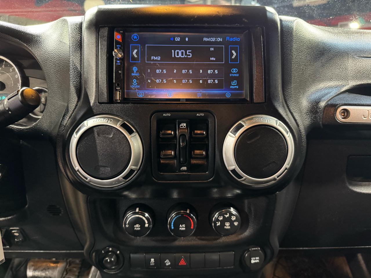 Jeep Wrangler Unlimited 4WD 4dr Freedom Edition *Ltd Avail* 2013