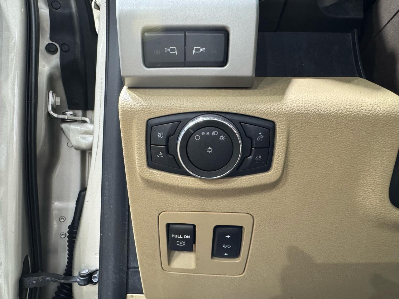 Ford F-150 Lariat 4WD SuperCrew 5.5' Box 2018