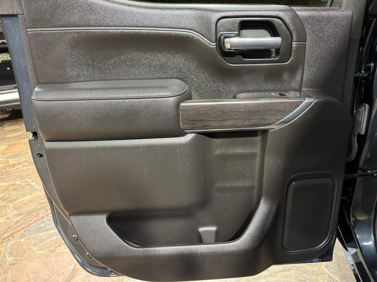 Chevrolet Silverado 1500 4WD Crew Cab 147" LTZ 2019