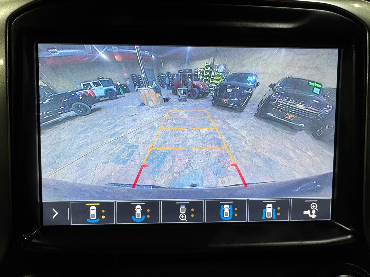 Chevrolet Silverado 1500 4WD Crew Cab 147" LTZ 2019