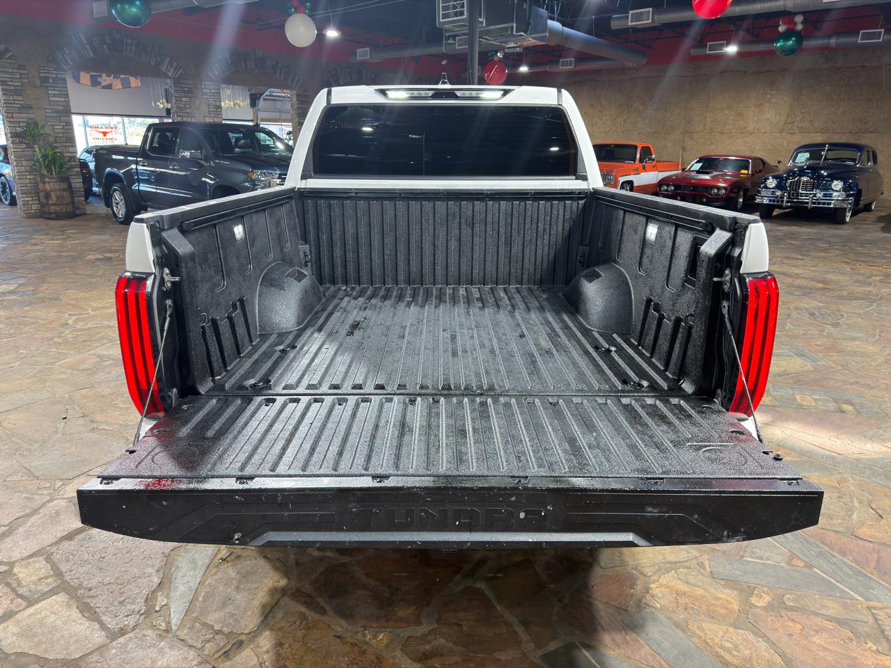 Toyota Tundra 2WD Limited CrewMax 5.5' Bed (Natl) 2023