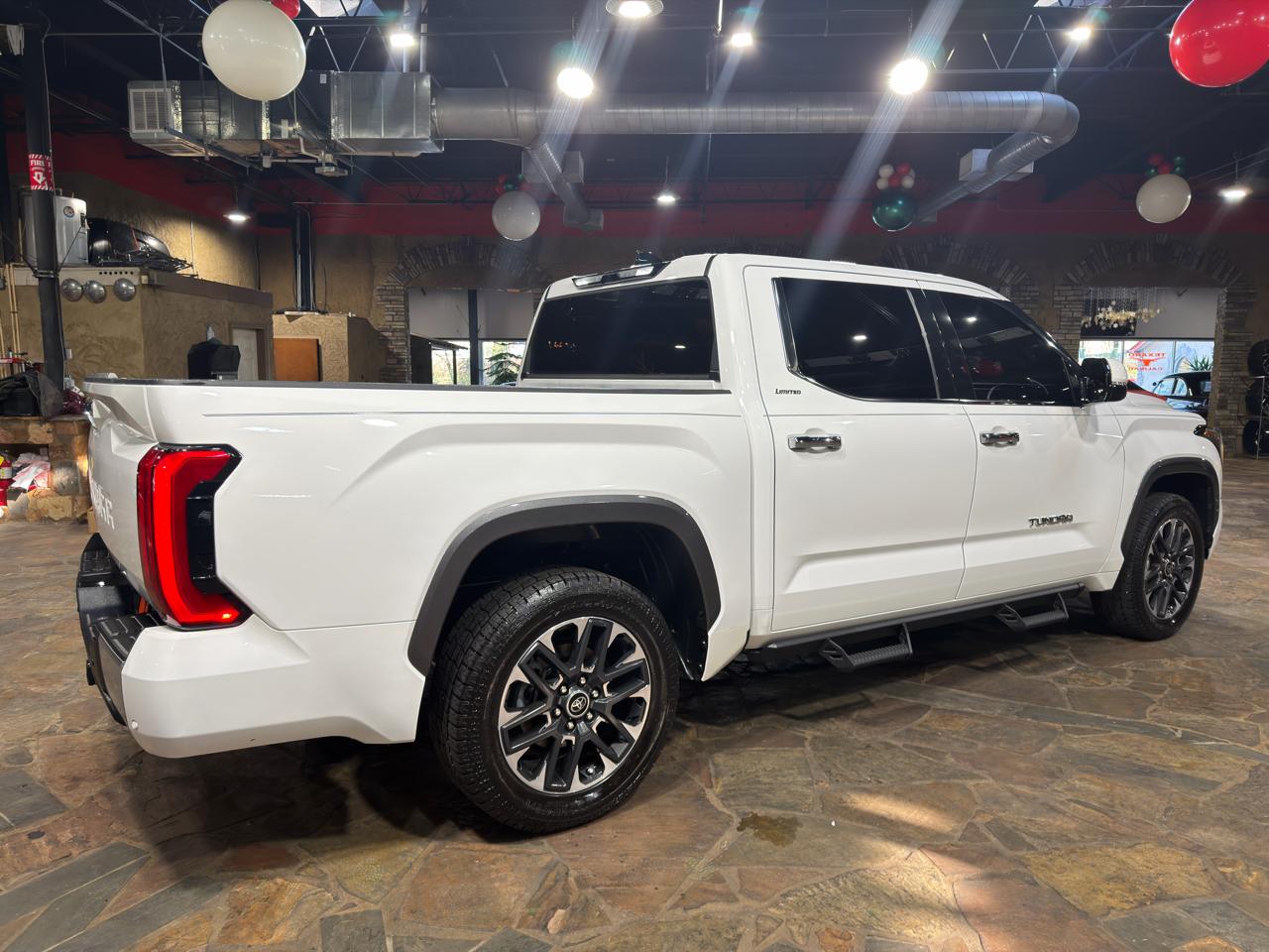Toyota Tundra 2WD Limited CrewMax 5.5' Bed (Natl) 2023