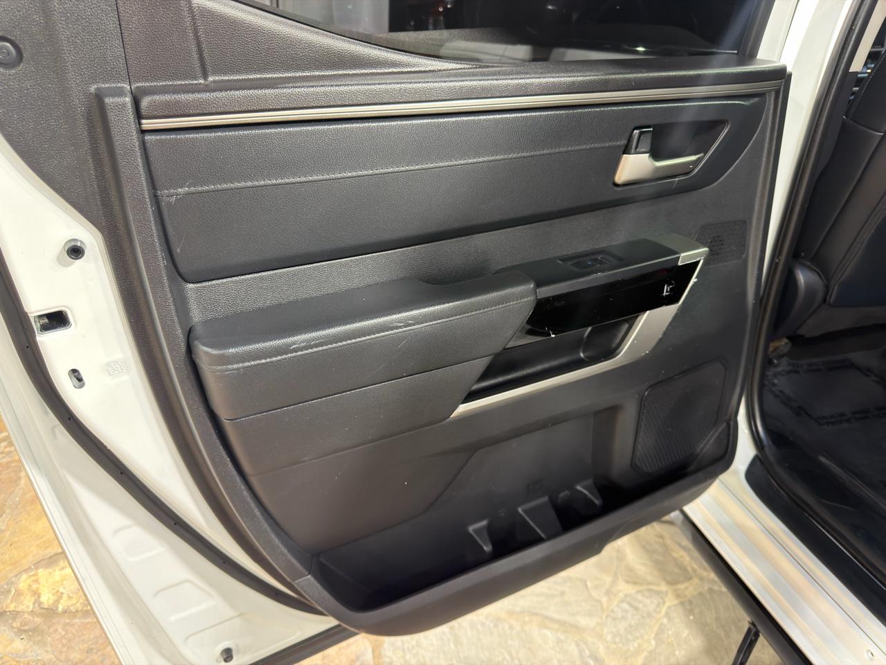 Toyota Tundra 2WD Limited CrewMax 5.5' Bed (Natl) 2023