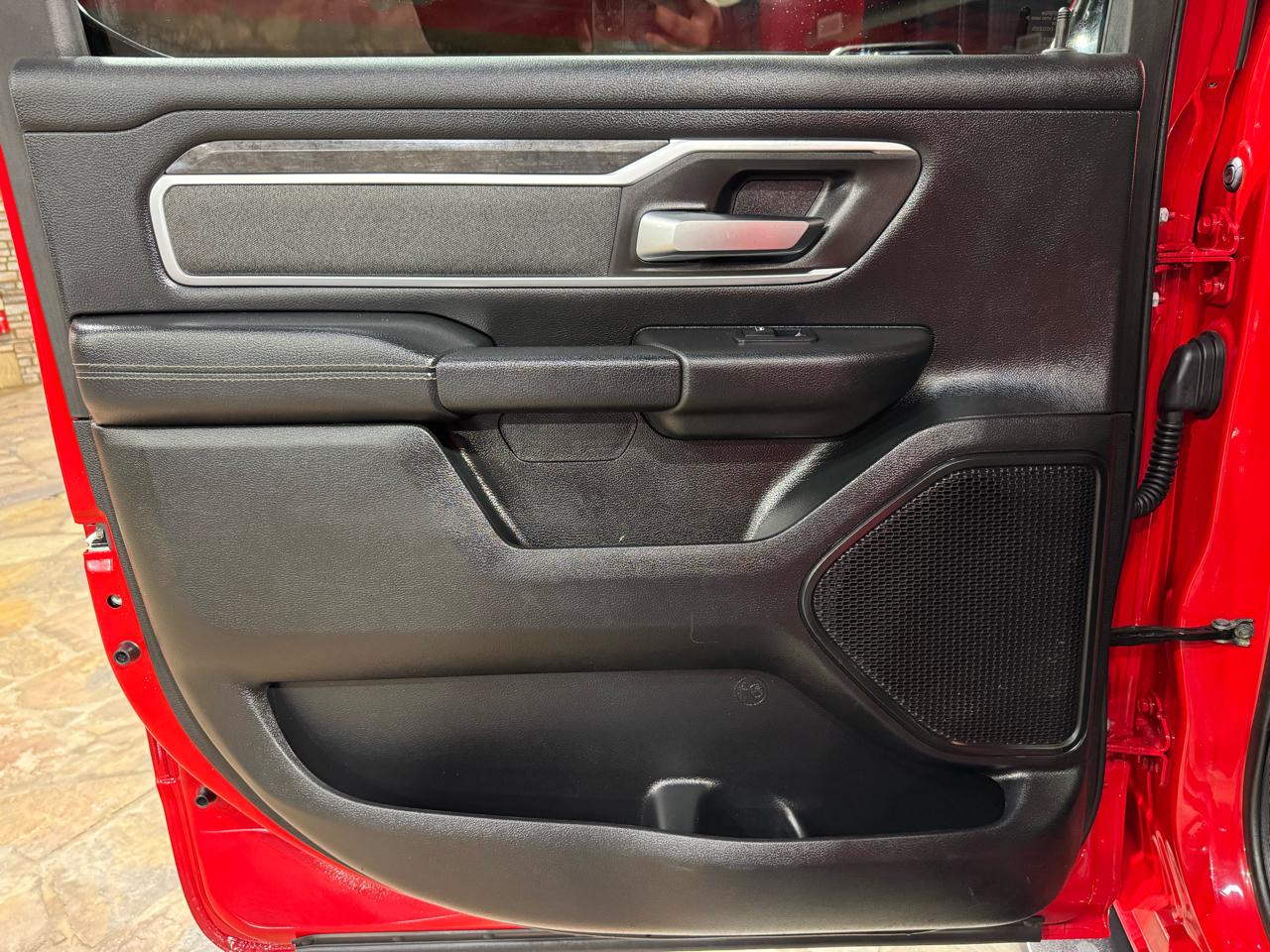 RAM 1500 Big Horn 4x2 Crew Cab 5'7" Box 2020