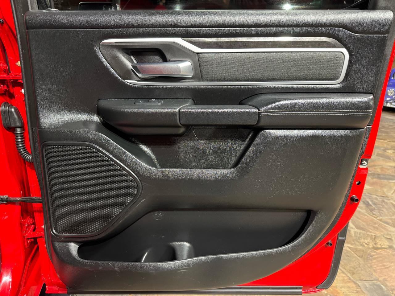 RAM 1500 Big Horn 4x2 Crew Cab 5'7" Box 2020