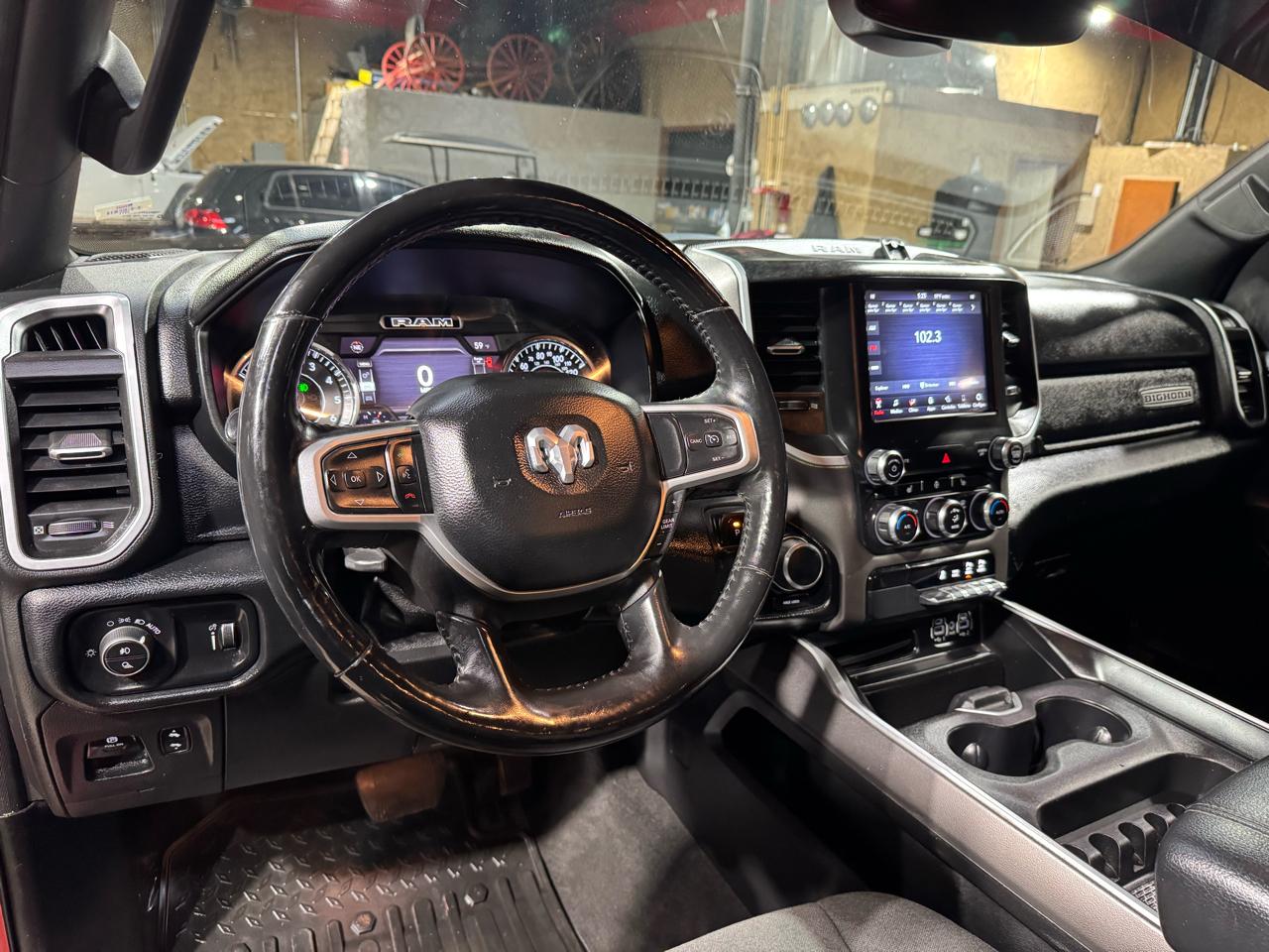 RAM 1500 Big Horn 4x2 Crew Cab 5'7" Box 2020