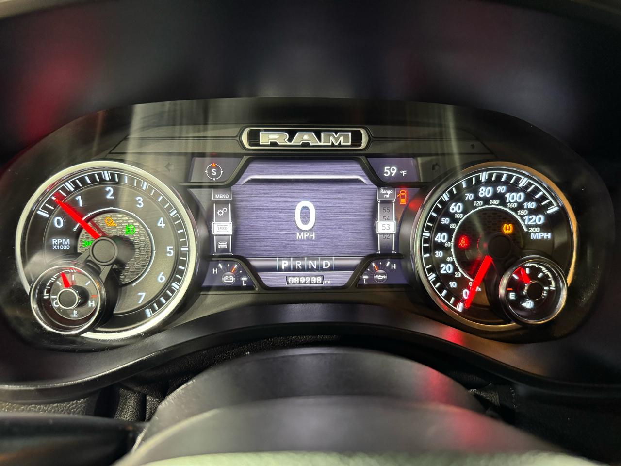 RAM 1500 Big Horn 4x2 Crew Cab 5'7" Box 2020