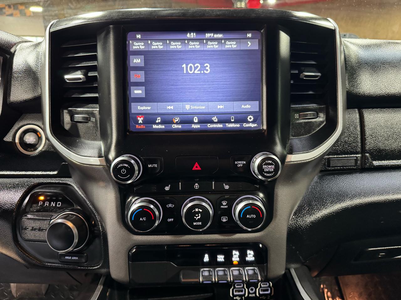 RAM 1500 Big Horn 4x2 Crew Cab 5'7" Box 2020